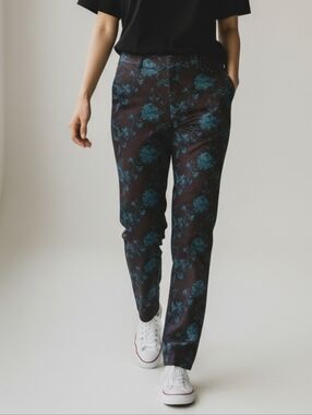 Chico's Black Fabulously Slimming Ankle Pants